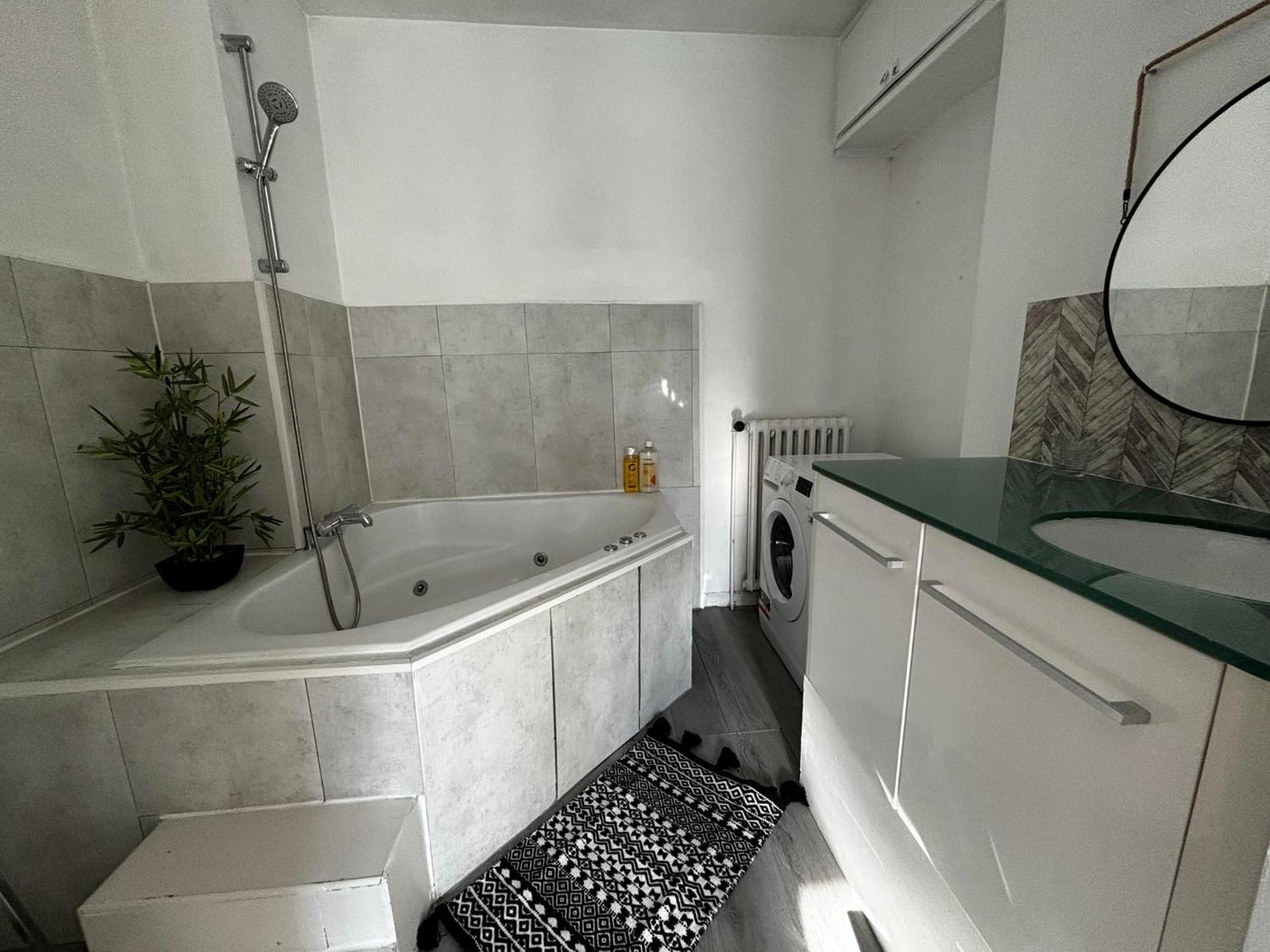 Appartement Hypercentre A 2 Min Du Lac Аннесі Екстер'єр фото